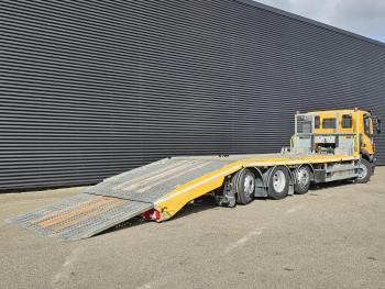 AD320S42 8x2 / WINCH / RETARDER